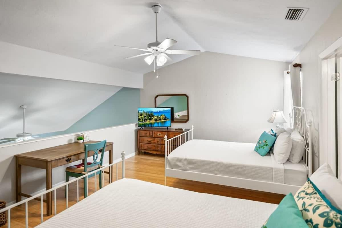 The Salty Saint Townhouse By The Beach St. Augustine Bagian luar foto