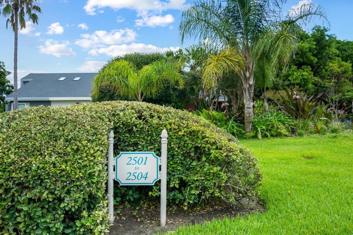 The Salty Saint Townhouse By The Beach St. Augustine Bagian luar foto
