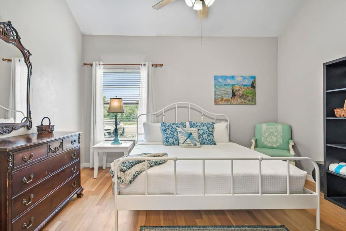 The Salty Saint Townhouse By The Beach St. Augustine Bagian luar foto